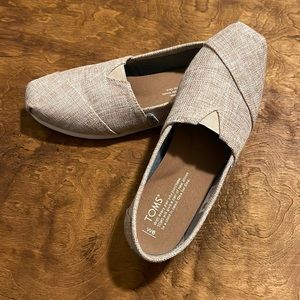 Toms Shoes - Size 6